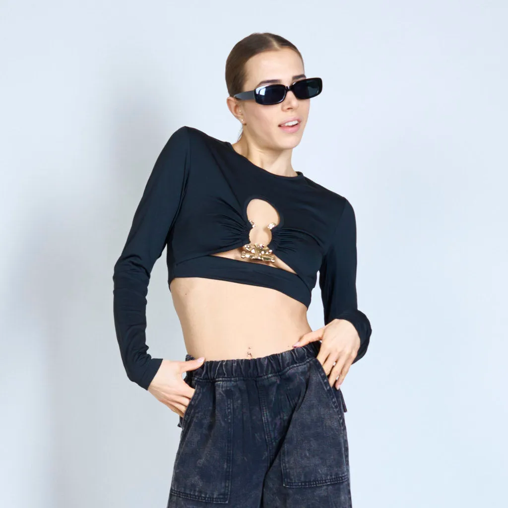 Crop-top with cut-out at the front wholesale