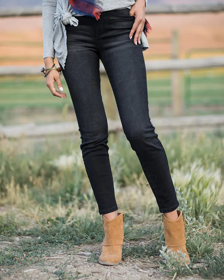 Grace & Lace Classic Mid Rise Pull-On Jeggings in Black