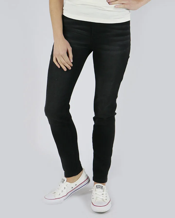 Grace & Lace Classic Mid Rise Pull-On Jeggings in Black