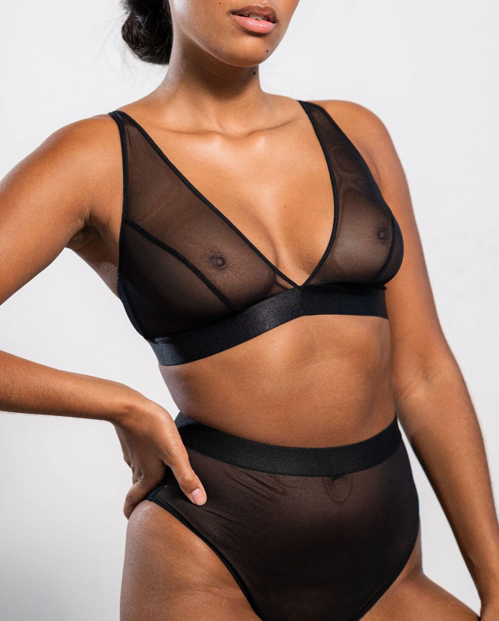 Mesh Plunge Bralette Black