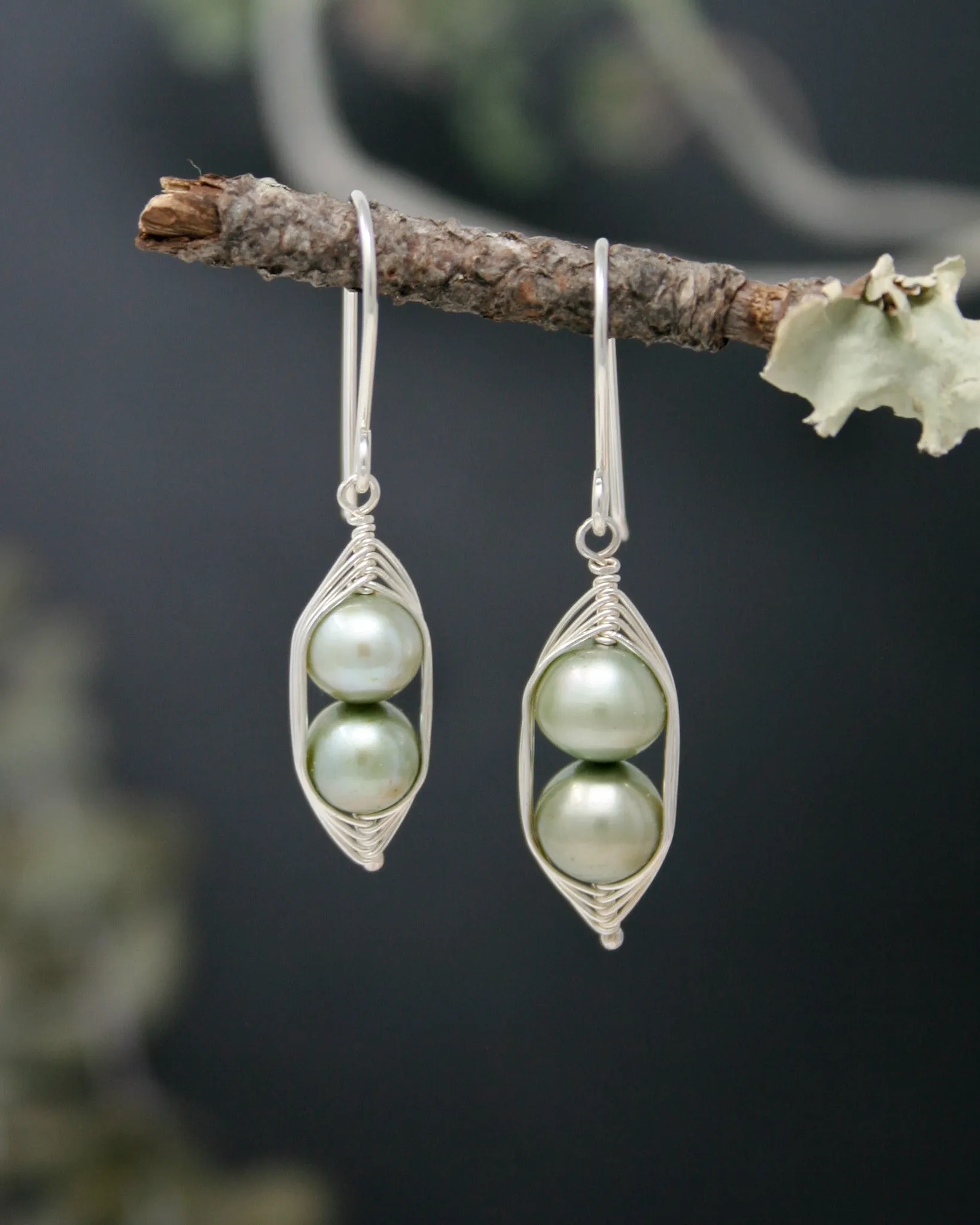 Two peas in a pod earrings [made to order]