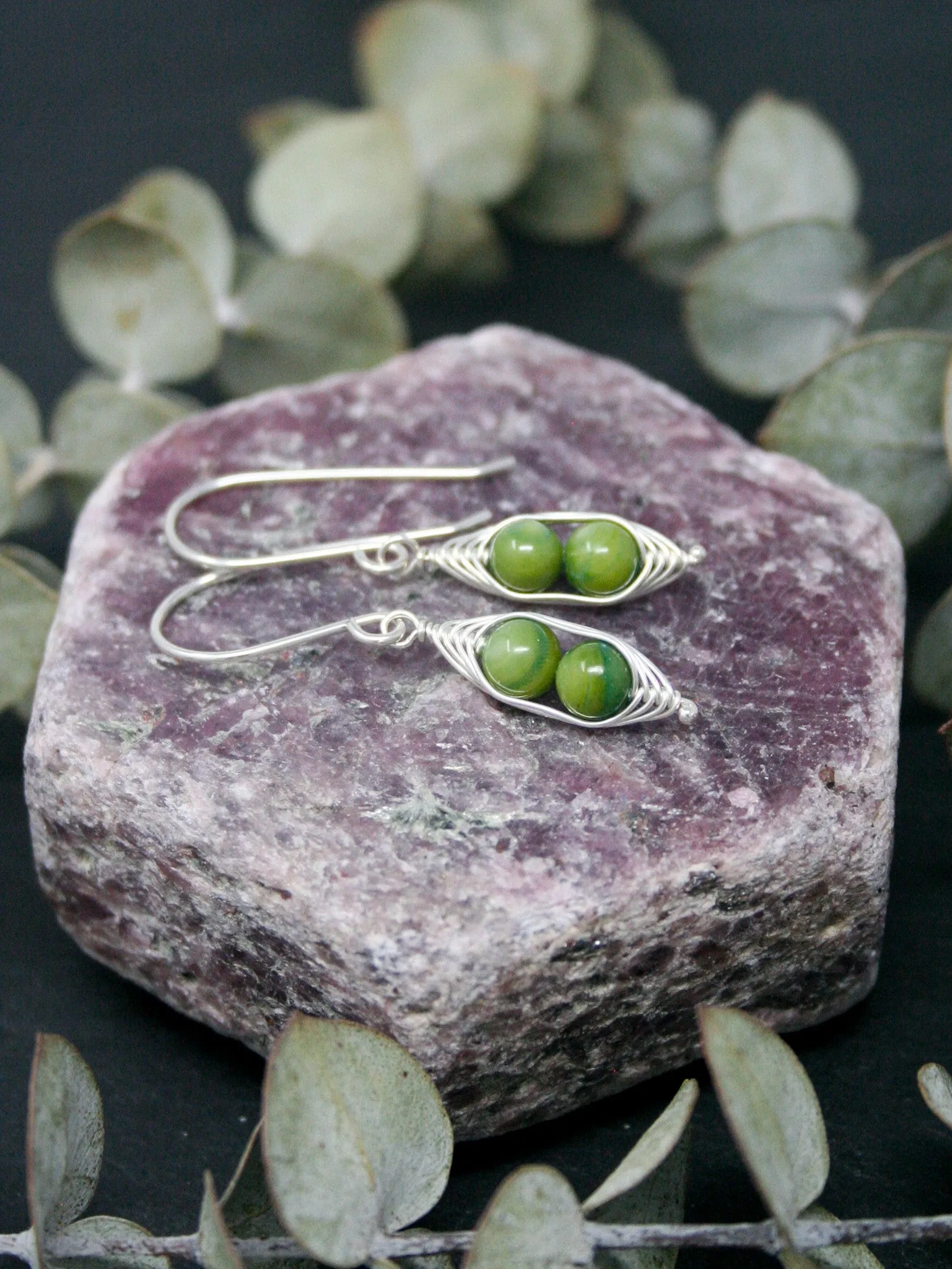 Two peas in a pod earrings [made to order]