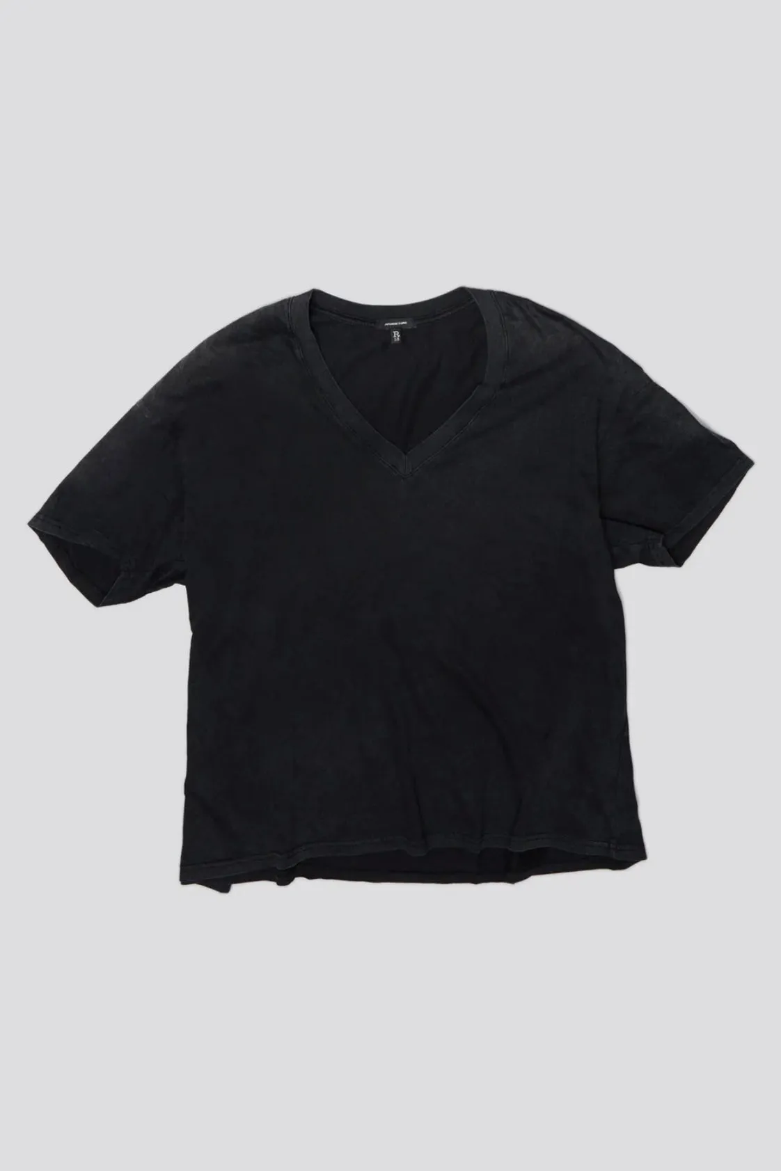 V-NECK RELAXED T